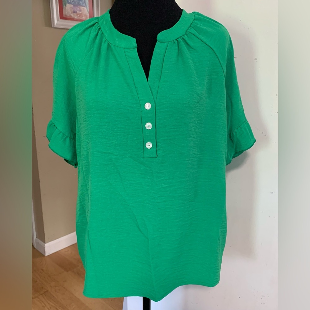 Emi & Joe short ruffle sleeve top green size M
